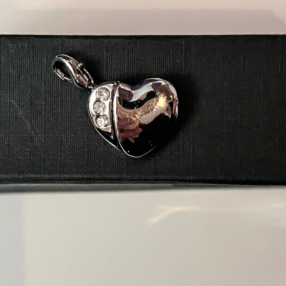 Fairy Fastener Silver tone jewelry fastening tool NIB - Picture 4 of 6